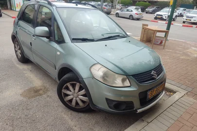 2012' Suzuki SX4 סוזוקי