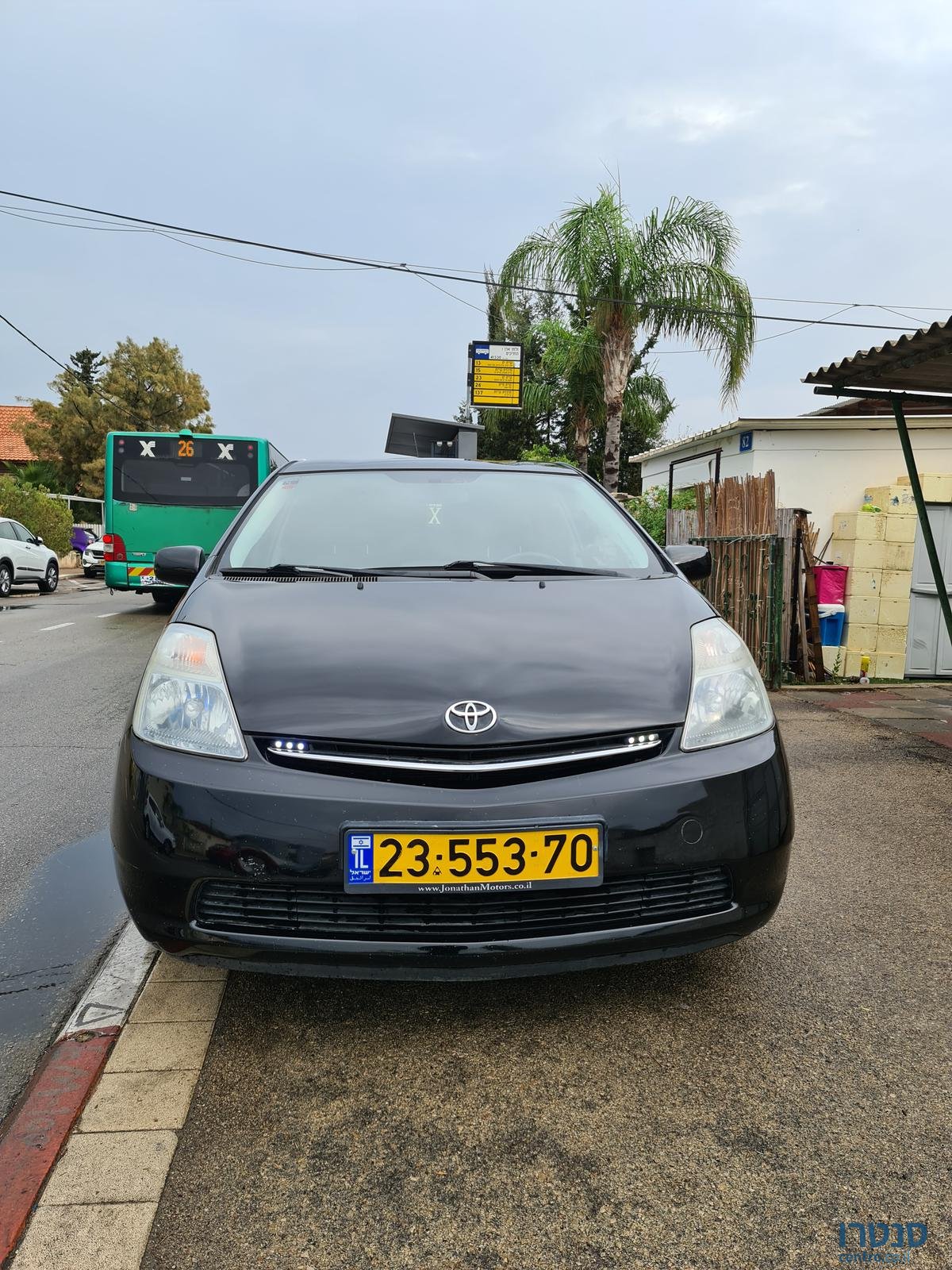 2009' Toyota Prius Gli photo #2