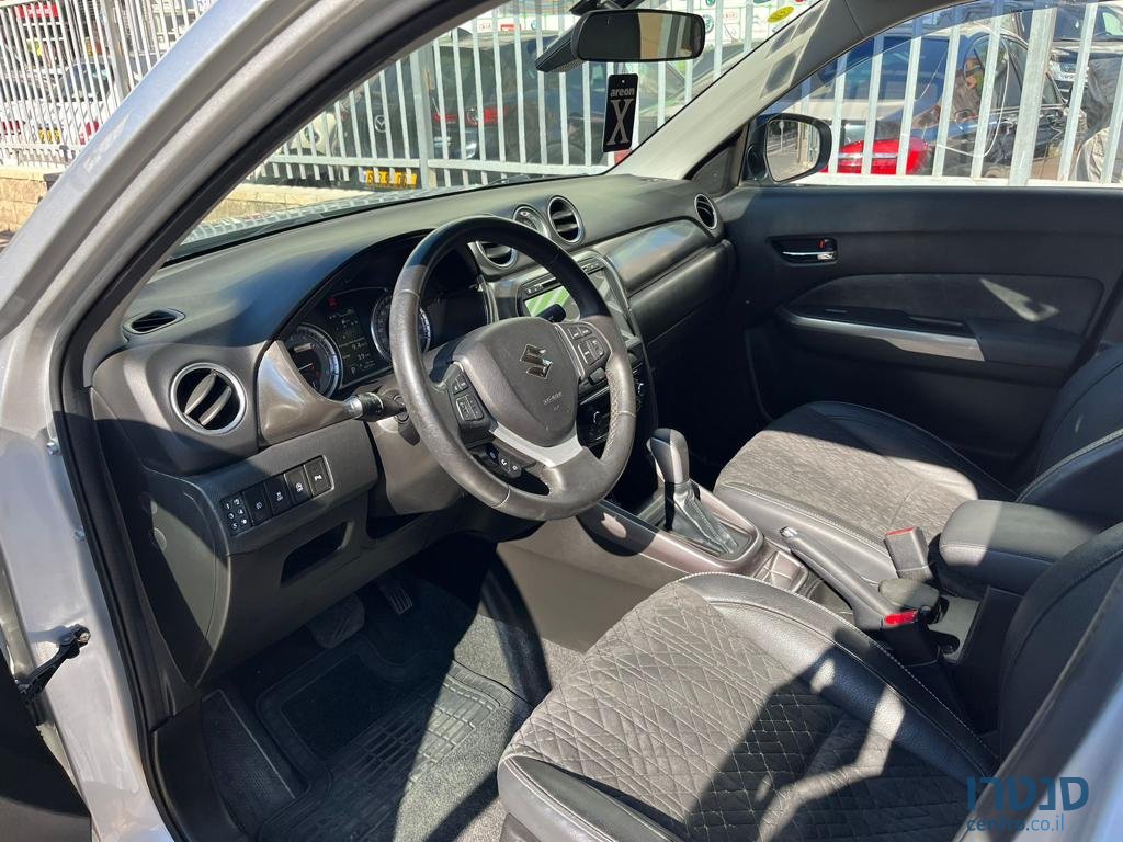 2021' Suzuki Vitara photo #4