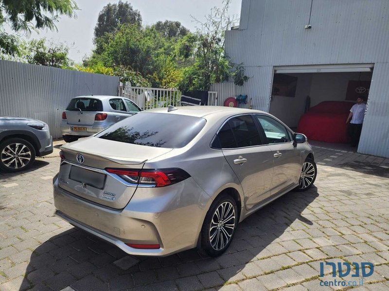 2020' Toyota Corolla טויוטה קורולה photo #3