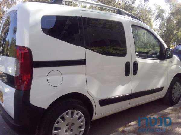 2013' Fiat Qubo photo #3