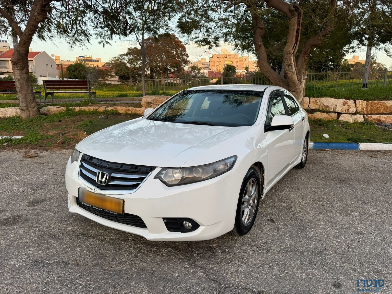 2014' Honda Accord Luxury photo #1