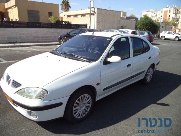 2002' Renault Megane photo #1