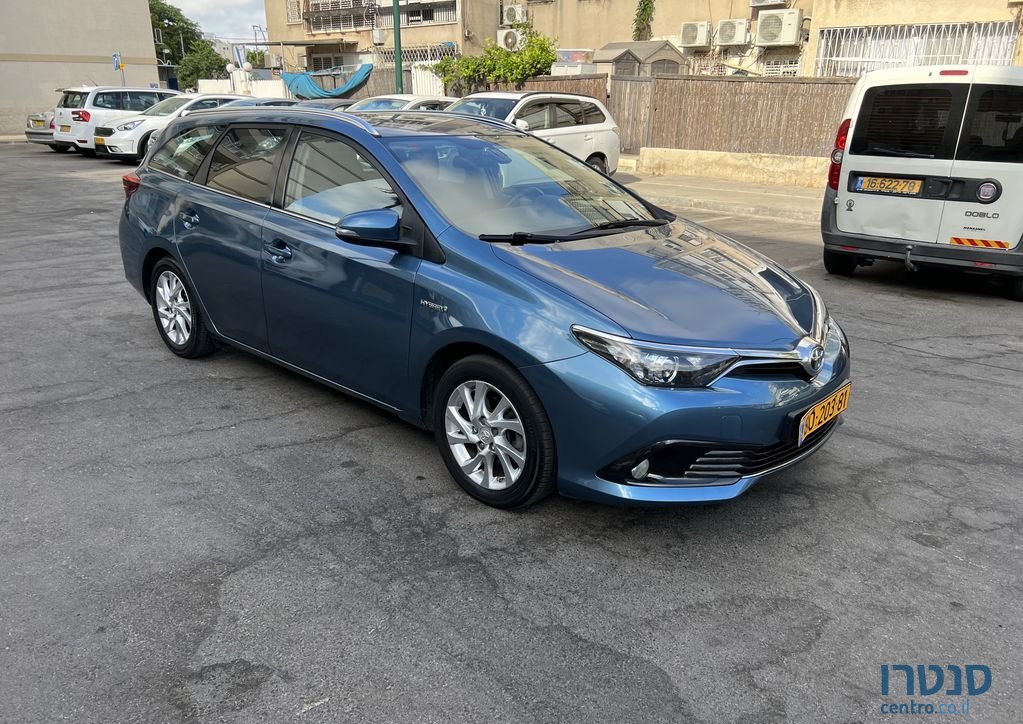 2016' Toyota Auris טויוטה אוריס photo #1