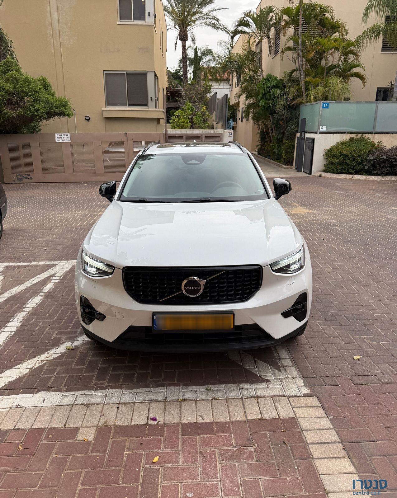 2024' Volvo XC40 וולוו photo #4