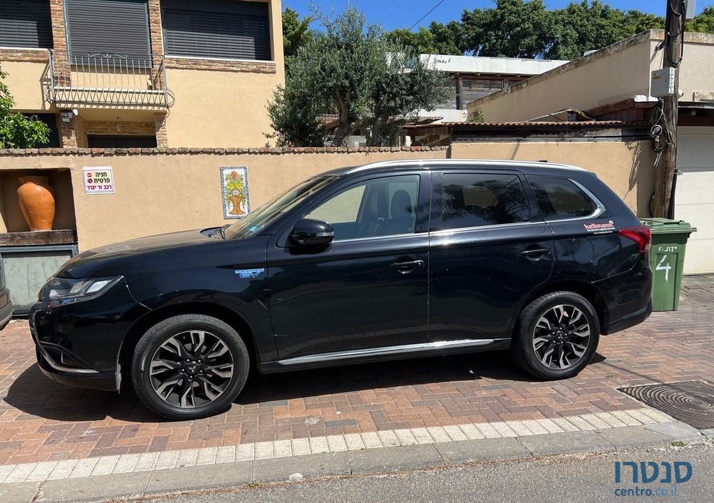 2017' Mitsubishi Outlander מיצובישי אאוטלנדר photo #3
