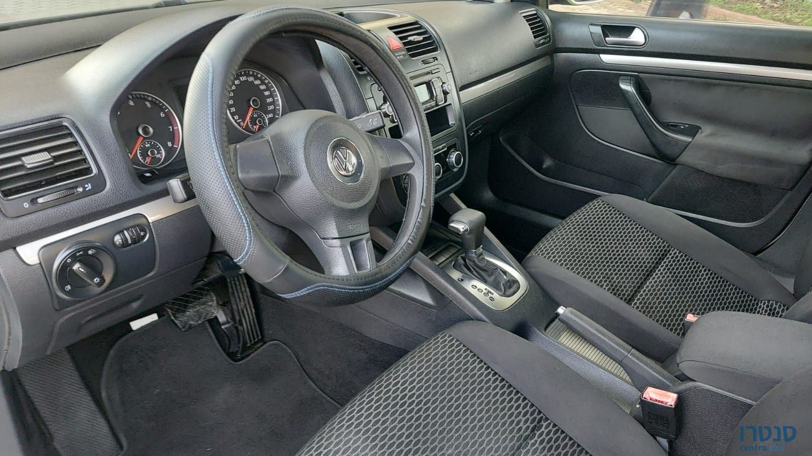 2011' Volkswagen Jetta פולקסווגן ג`טה photo #1