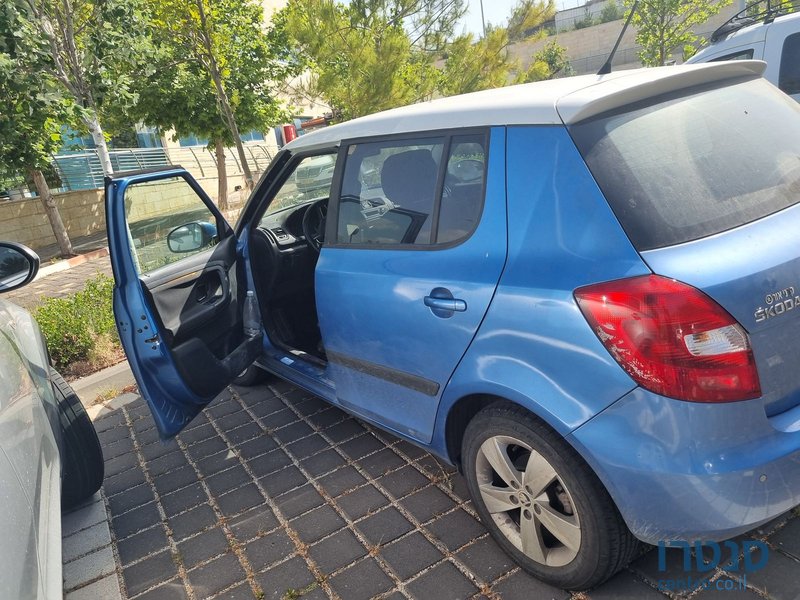 2014' Skoda Fabia סקודה פאביה photo #3