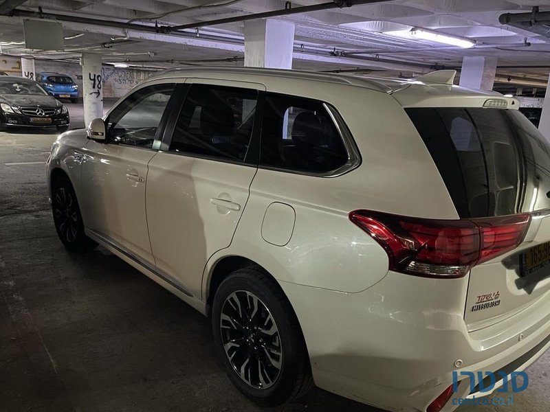 2018' Mitsubishi Outlander מיצובישי אאוטלנדר photo #2