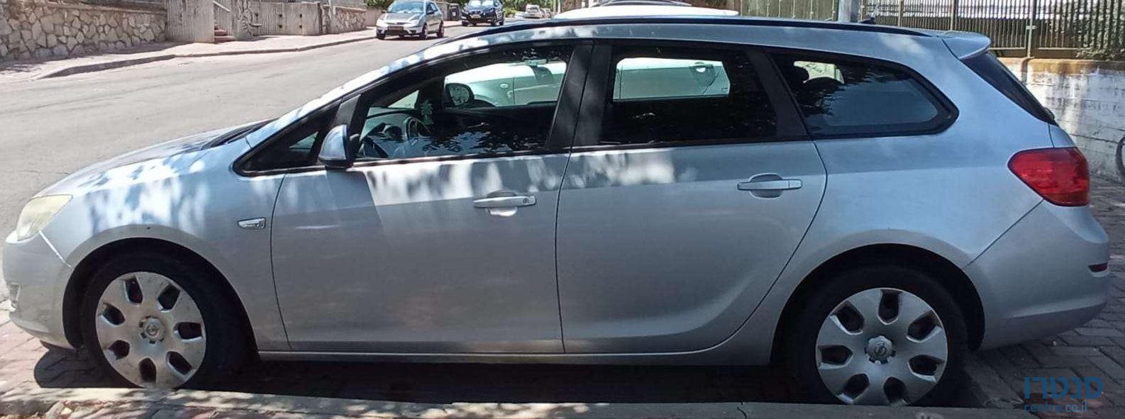 2012' Opel Astra אופל אסטרה photo #1