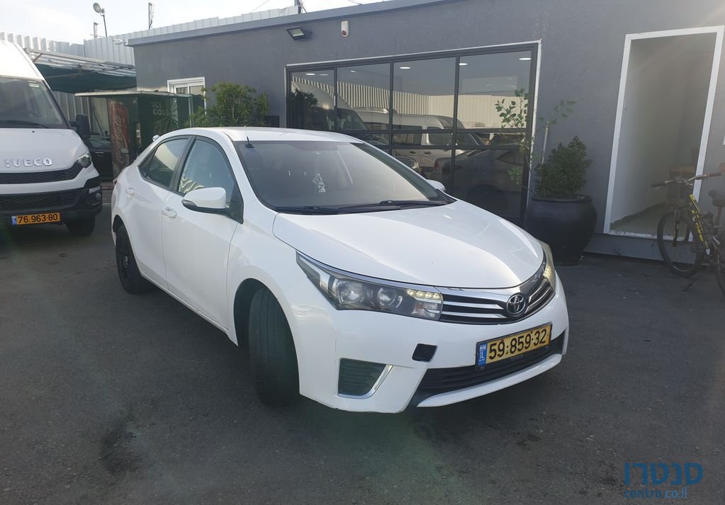 2015' Toyota Corolla טויוטה קורולה photo #3