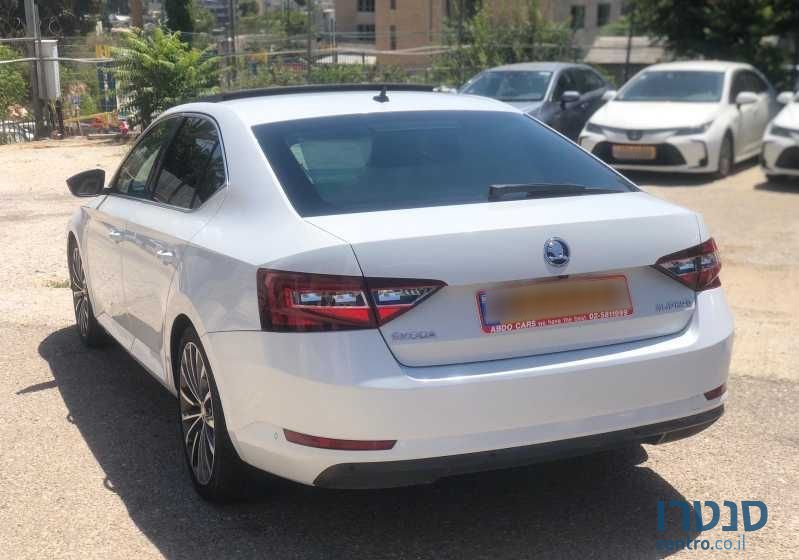 2017' Skoda Superb סקודה סופרב photo #4