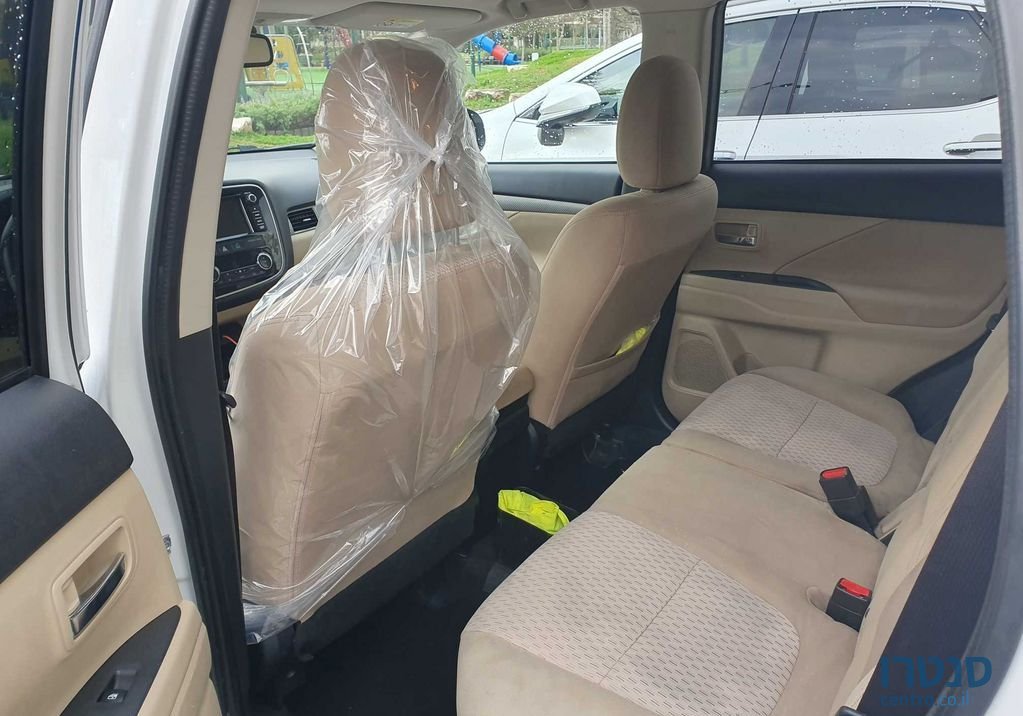 2016' Mitsubishi Outlander מיצובישי אאוטלנדר photo #4