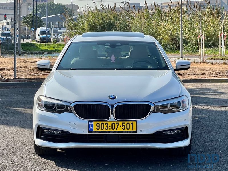 2018' BMW 5 Series ב.מ.וו סדרה 5 photo #4