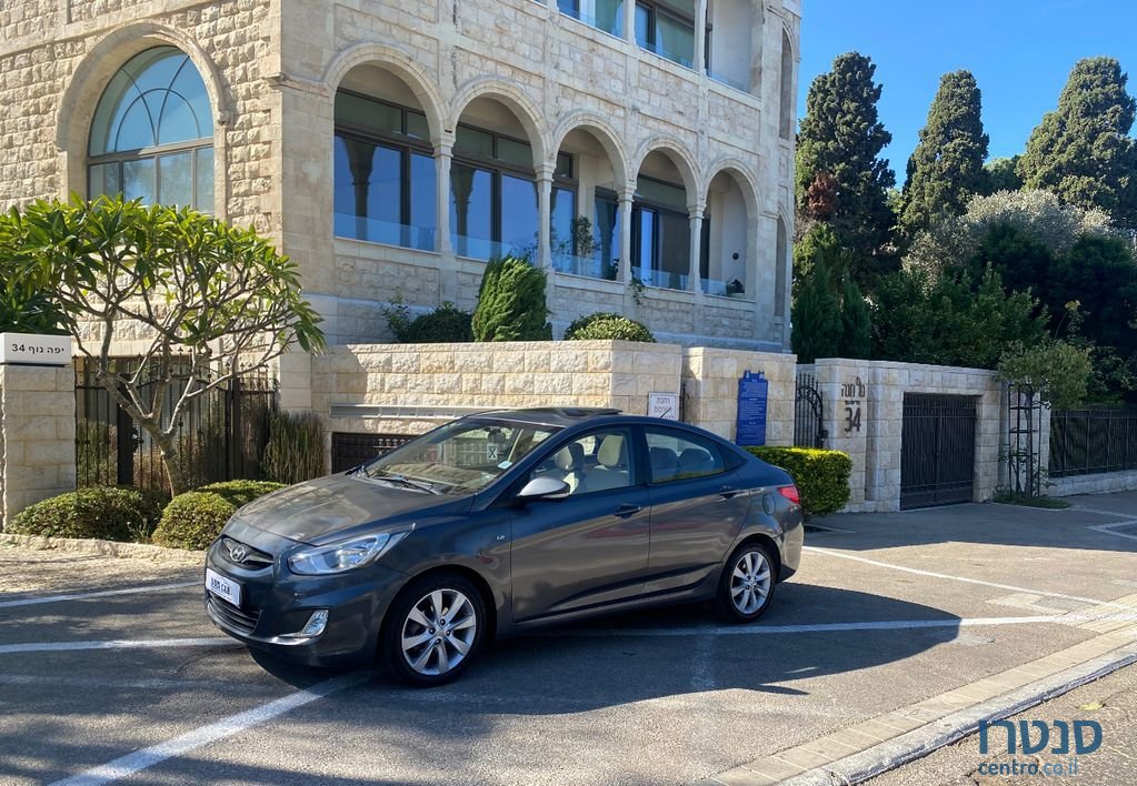 2013' Hyundai i25 יונדאי photo #3