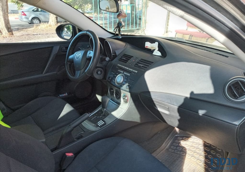 2010' Mazda 3 מאזדה photo #1