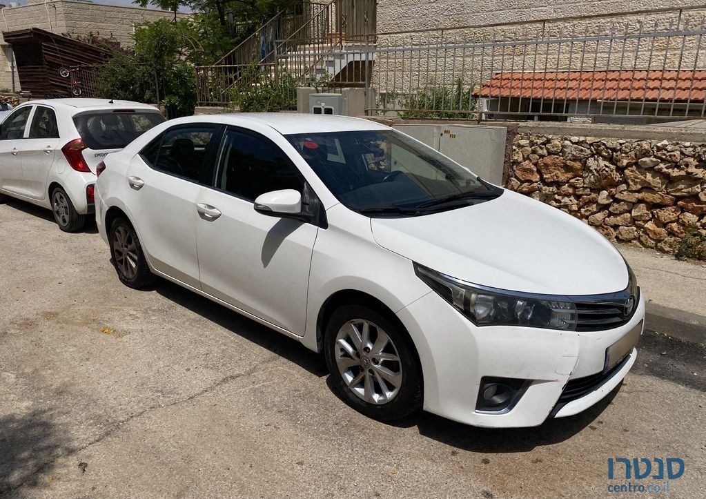 2016' Toyota Corolla טויוטה קורולה photo #1