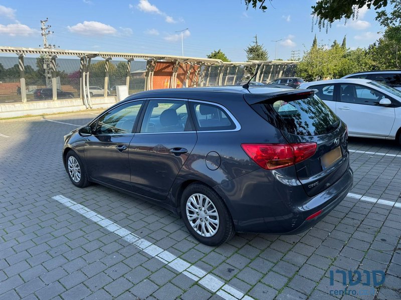 2017' Kia Ceed SW photo #2