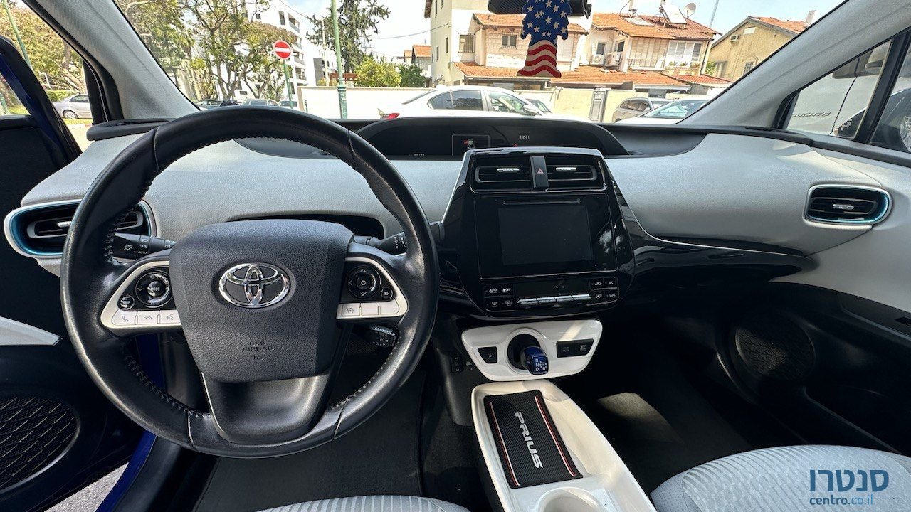 2016' Toyota Prius טויוטה פריוס photo #2