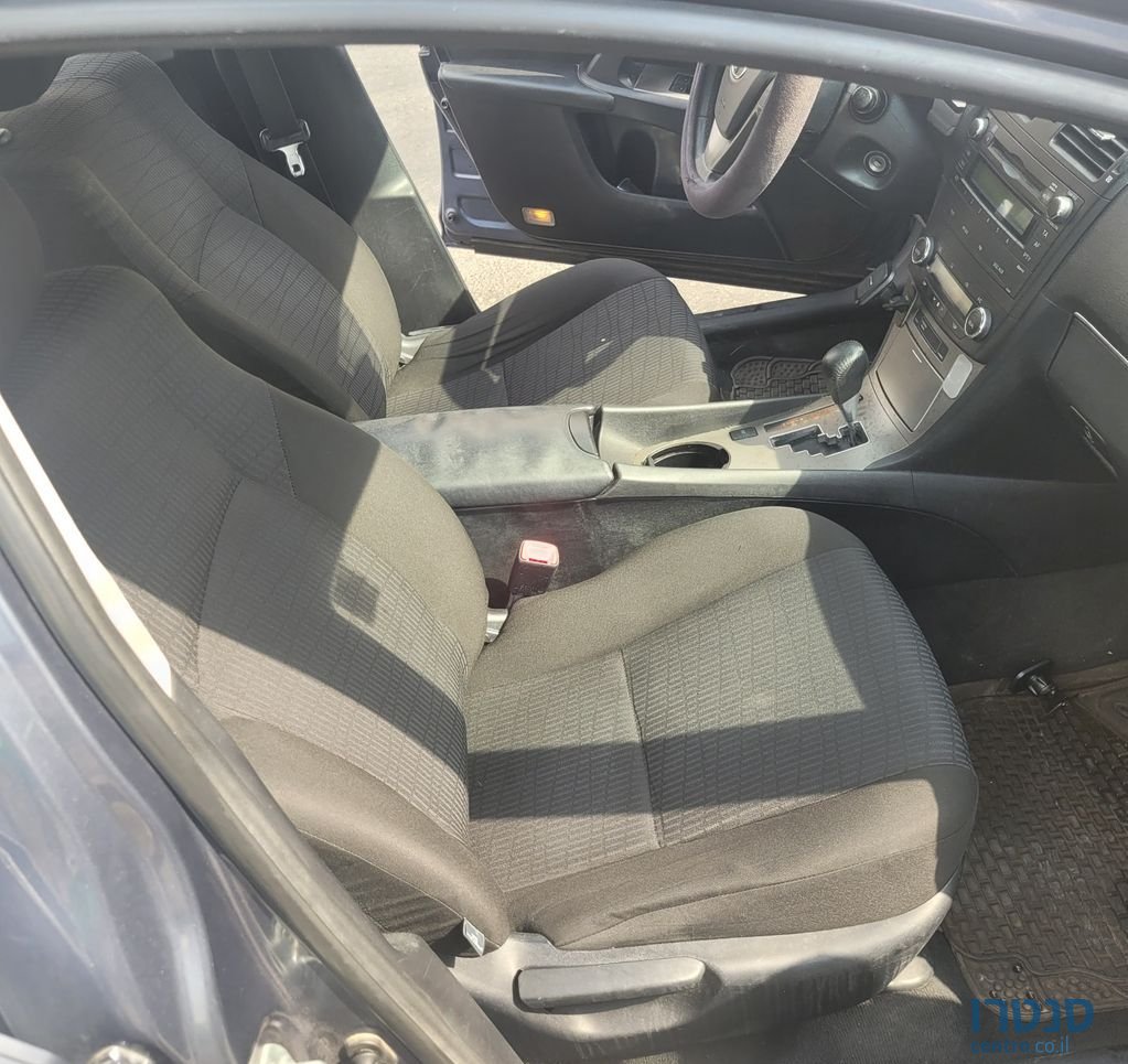 2010' Toyota Avensis טויוטה אוונסיס photo #6