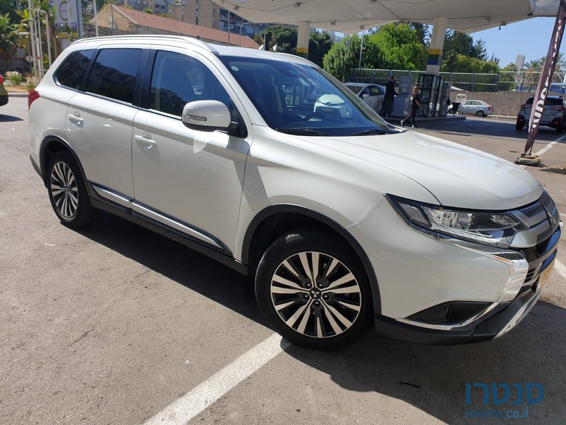 2021' Mitsubishi Outlander מיצובישי אאוטלנדר photo #5