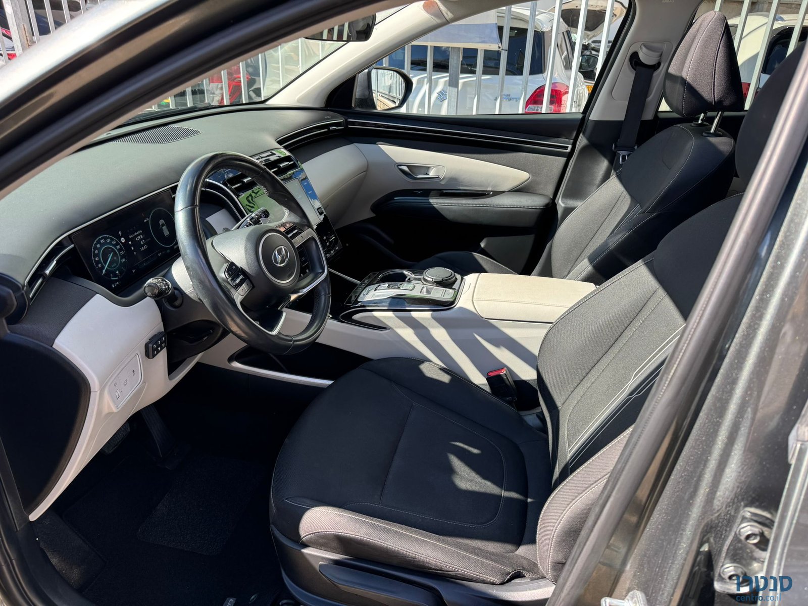 2022' Hyundai Tucson photo #2