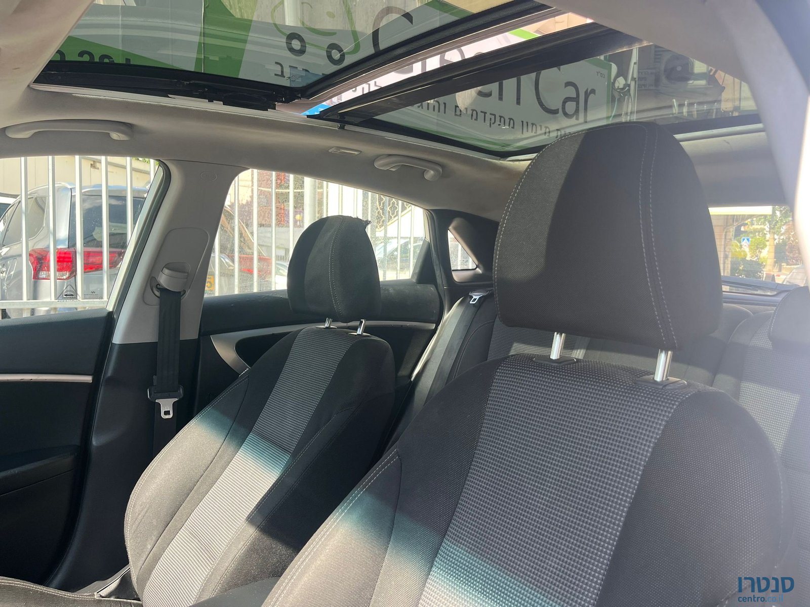 2015' Hyundai i30 photo #4