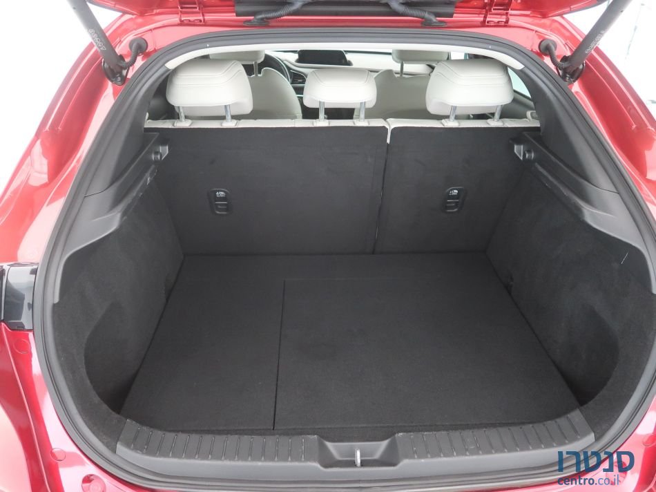 2021' Mazda E-series photo #5