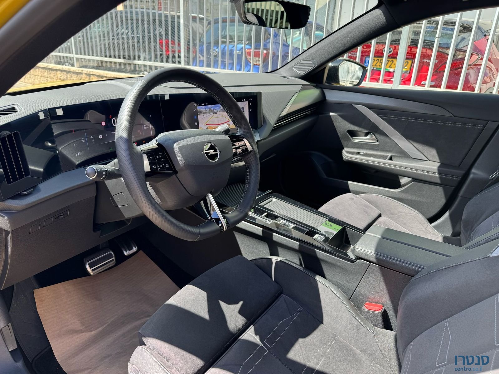 2024' Opel Astra photo #2