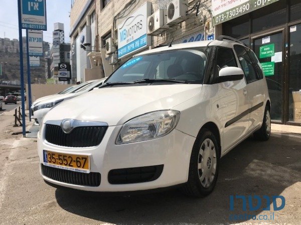 2009' Skoda Roomster photo #1