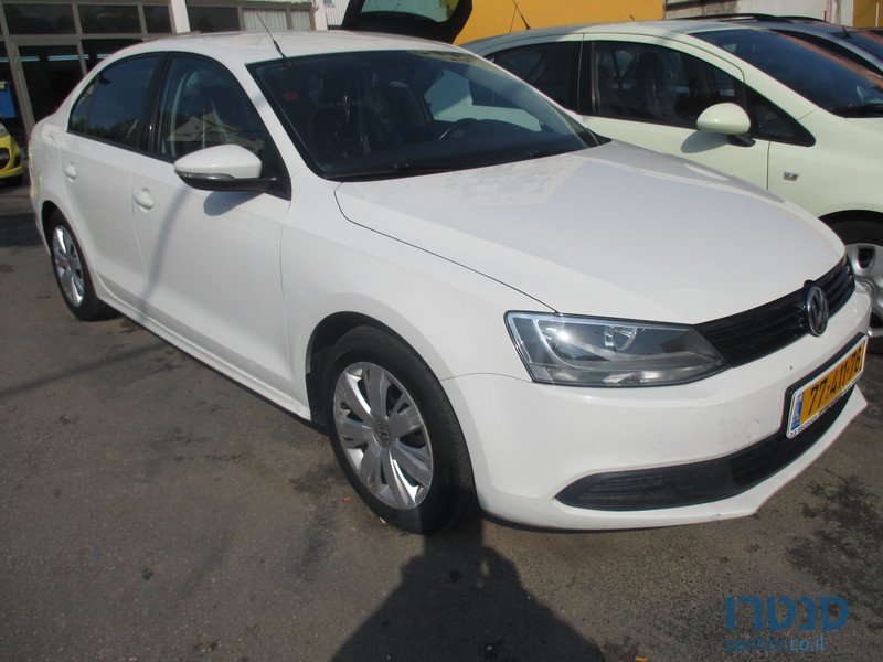 2013' Volkswagen Jetta TSI photo #1