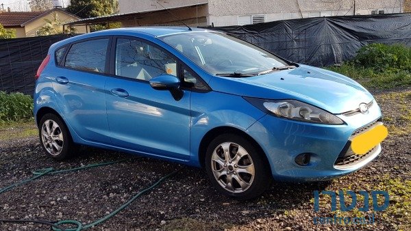 2009' Ford Fiesta photo #1