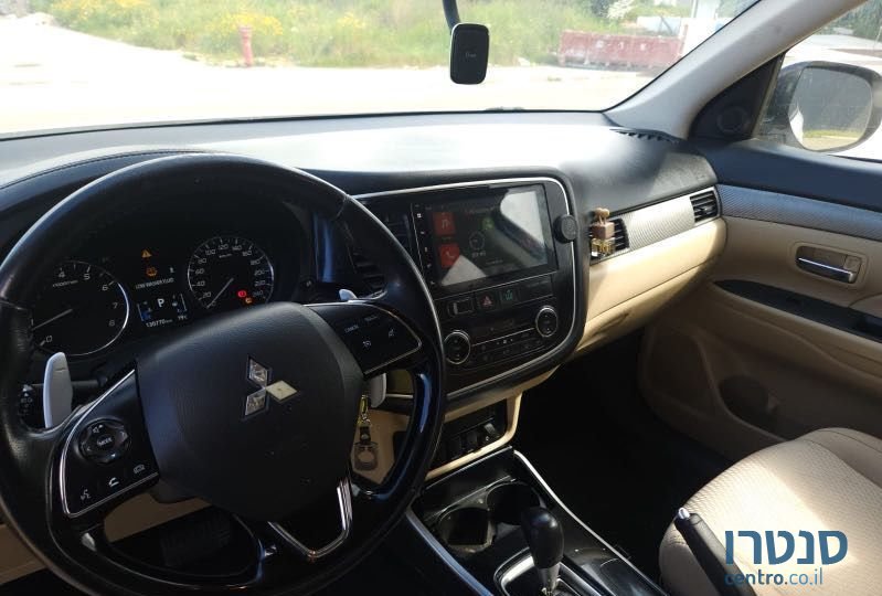 2017' Mitsubishi Outlander מיצובישי אאוטלנדר photo #6