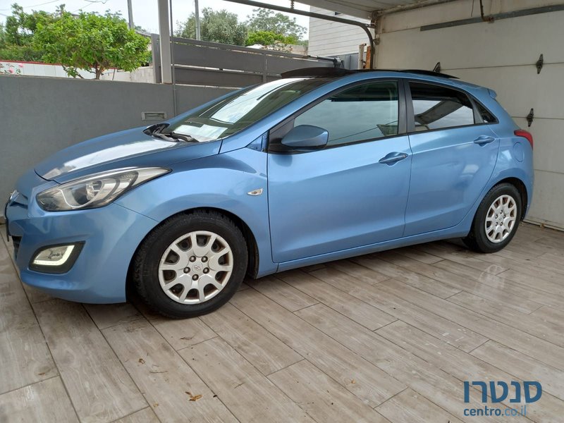 2013' Hyundai i30 יונדאי photo #1