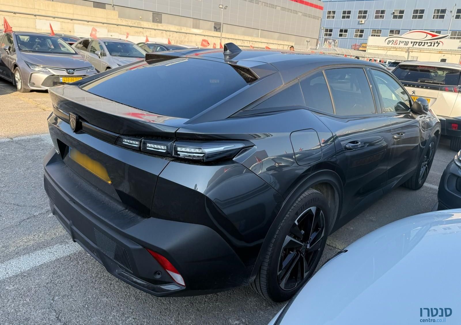 2023' Peugeot 408 פיג'ו photo #4