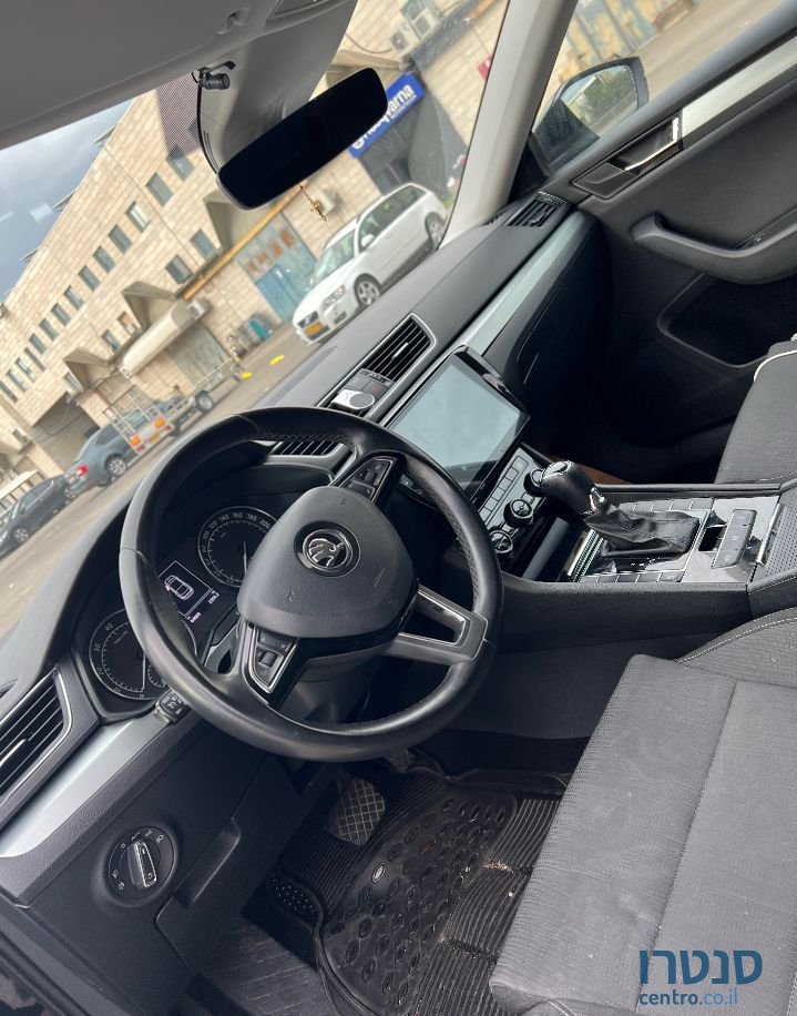 2018' Skoda Superb סקודה סופרב photo #3