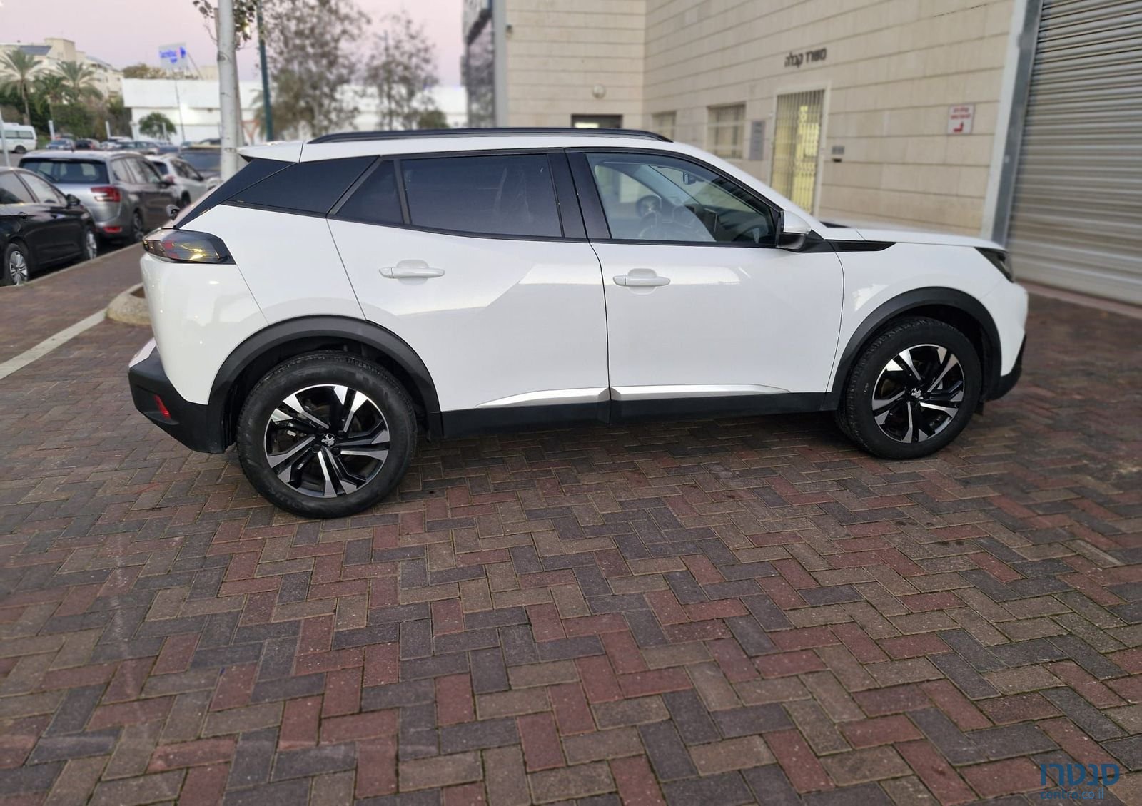 2020' Peugeot 2008 פיג'ו photo #3