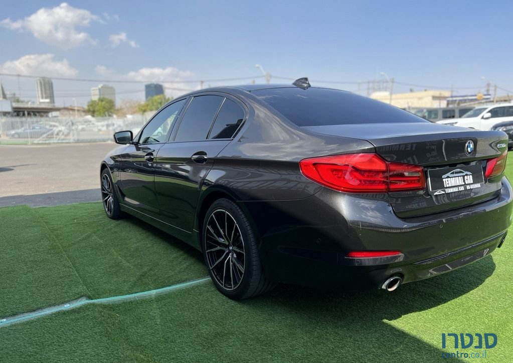 2020' BMW 5 Series ב.מ.וו סדרה 5 photo #2