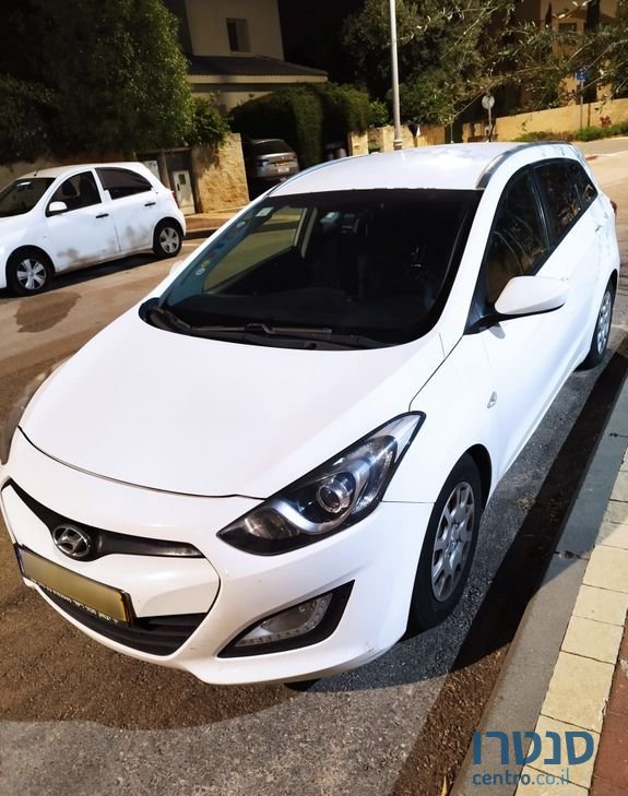 2013' Hyundai i30 יונדאי photo #1