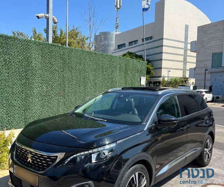 2019' Peugeot 5008 פיג'ו photo #1