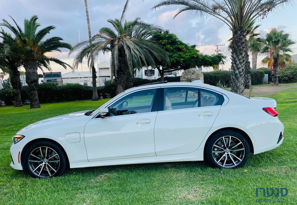 2022' BMW 3 Series ב.מ.וו סדרה 3 photo #2