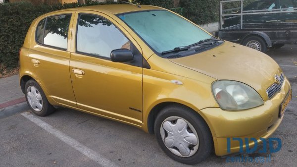 2002' Toyota Yaris photo #1