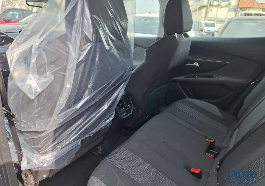 2019' Peugeot 3008 פיג'ו photo #5