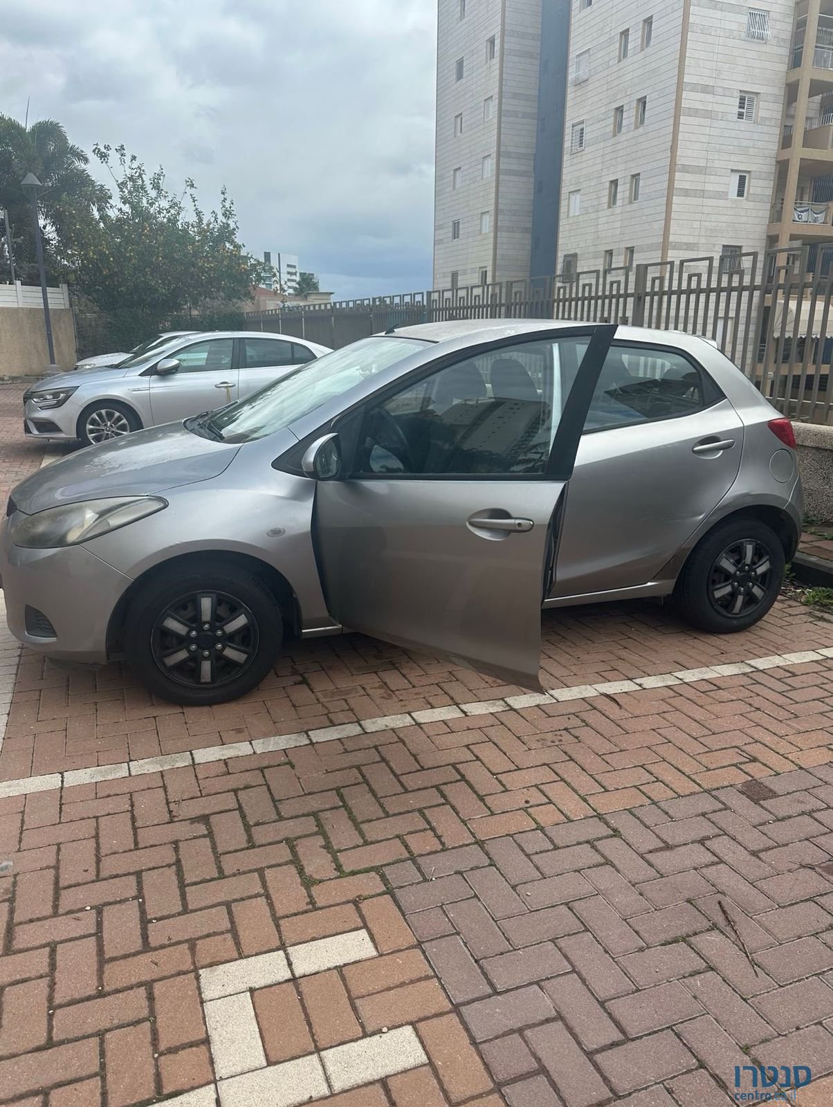 2010' Mazda 2 מאזדה photo #4