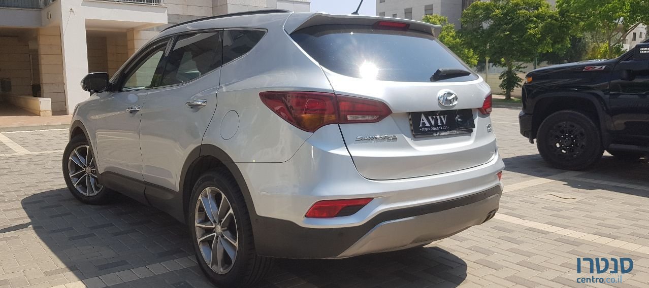 2017' Hyundai Santa Fe יונדאי סנטה פה photo #2
