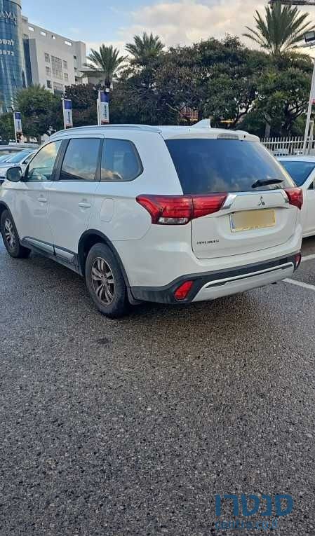2020' Mitsubishi Outlander מיצובישי אאוטלנדר photo #3