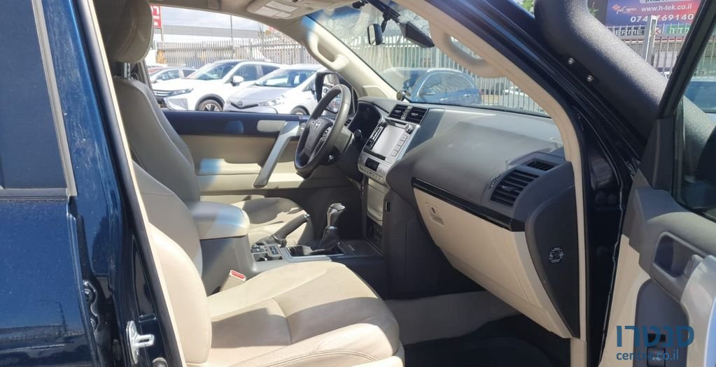 2018' Toyota Land Cruiser טויוטה לנד קרוזר photo #3