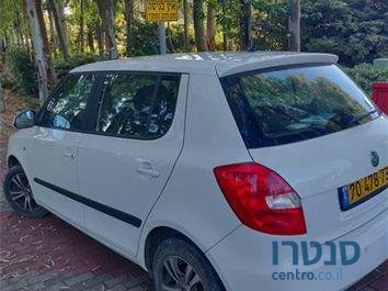 2011' Skoda Fabia סקודה פביה photo #2