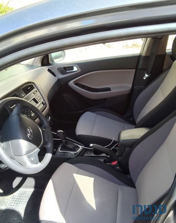 2015' Hyundai i20 יונדאי photo #5