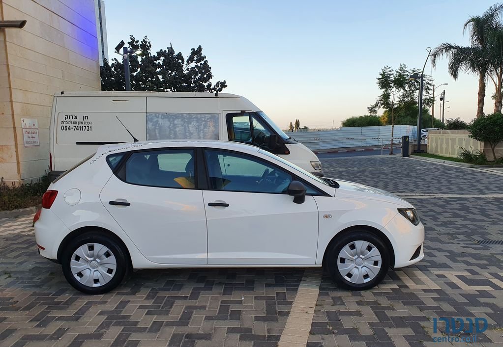 2015' SEAT Ibiza סיאט איביזה photo #2